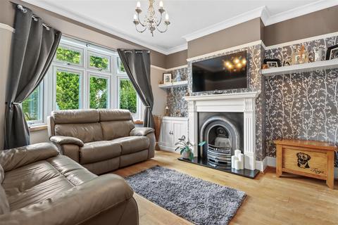 3 bedroom semi-detached house for sale, Glynde Avenue, West Hampden Park, Eastbourne