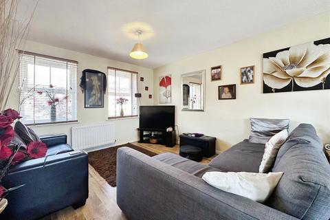 2 bedroom apartment for sale, Plimsoll Way, Hull HU9