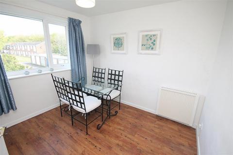 2 bedroom apartment to rent, Rochester Road, Newton Hall