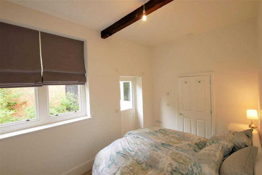 Howell Court, Cholsey OX10 2 bed bungalow to rent £1,400 pcm (£323 pw)