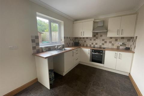 3 bedroom terraced house to rent, Clos Gwili, Llanelli SA14