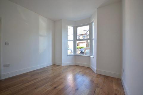 5 bedroom terraced house to rent, Melbourne Road, London E17