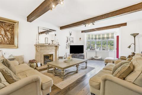 Acorns Heather Close, Kingswood, Tadworth, KT20 6NY