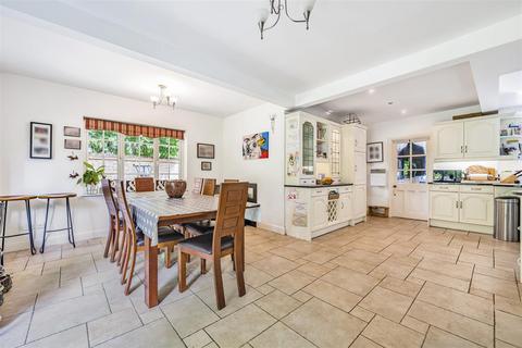 Acorns Heather Close, Kingswood, Tadworth, KT20 6NY