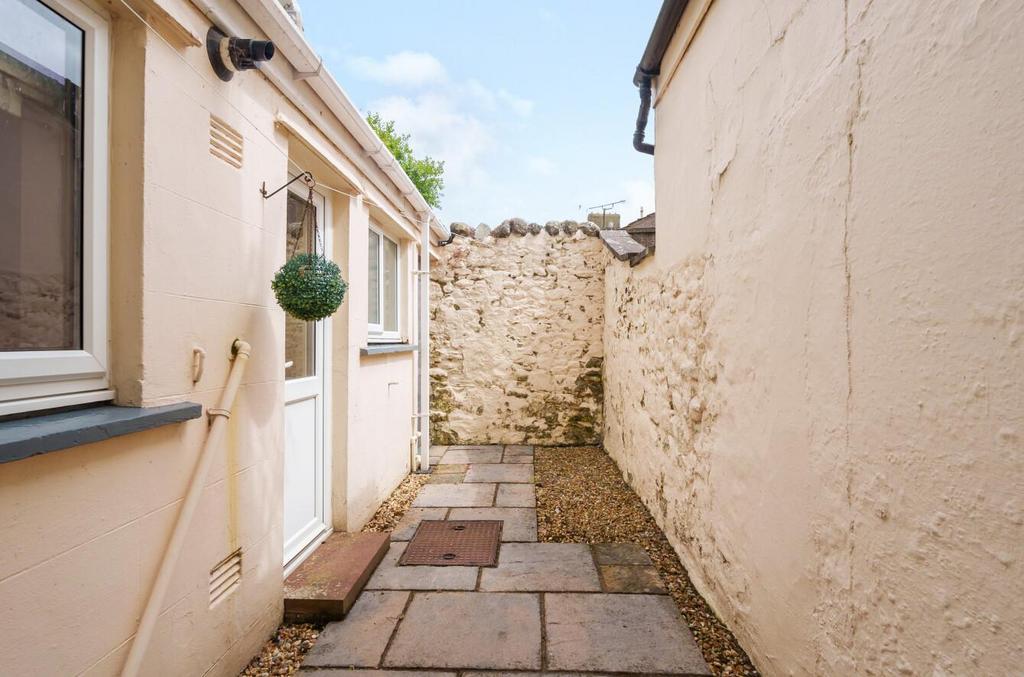 Rear courtyard