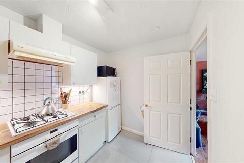2 bedroom apartment for sale, Bishops Way, London E2