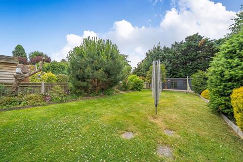 174 Court Road, Orpington, BR6 0PY