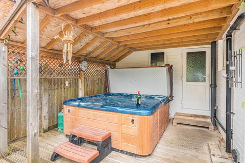 174 Court Road, Orpington, BR6 0PY