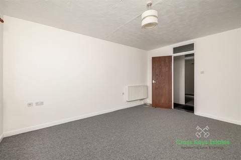 2 bedroom apartment to rent, Leeside Court, Stoke PL2