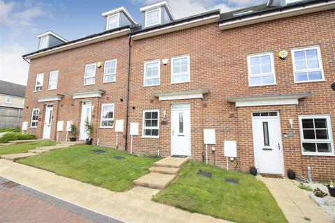 3 bedroom terraced house for sale, Peck Field Rise, Leeds LS25