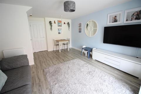 3 bedroom terraced house for sale, Peck Field Rise, Leeds LS25