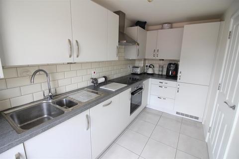 3 bedroom terraced house for sale, Peck Field Rise, Leeds LS25