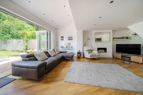 125 Layhams Road, West Wickham, BR4 9HE