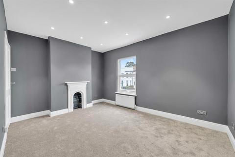 18 Devonshire Road, London, SE9 4QP