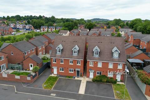 5 Dawn Close, Wollaston, Stourbridge, DY8 4GF