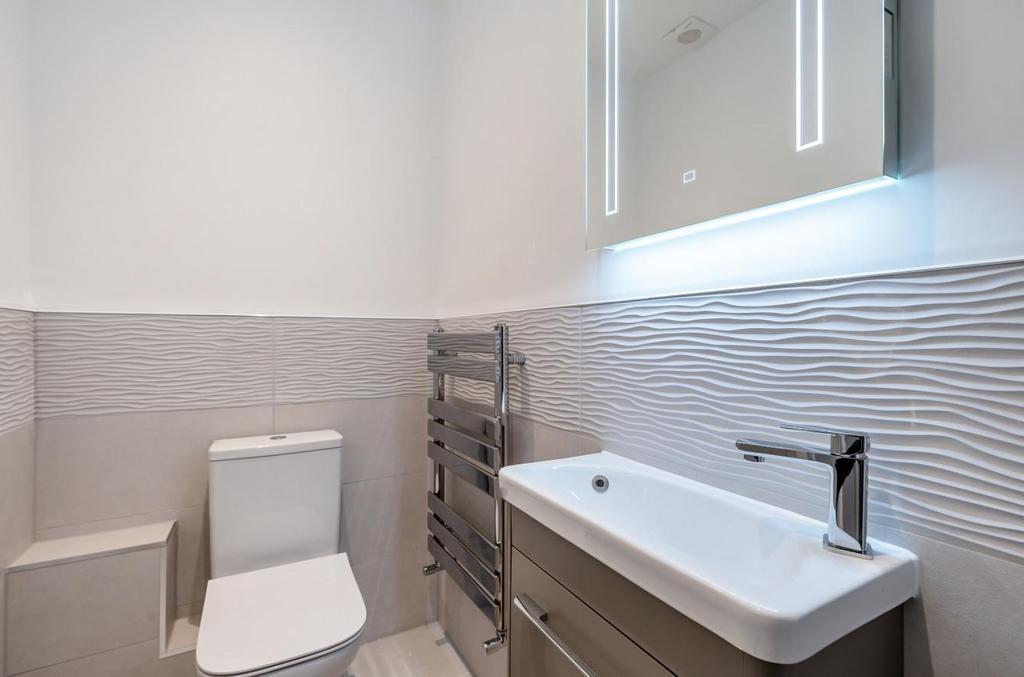 Cloakroom 3 and 4.jpg