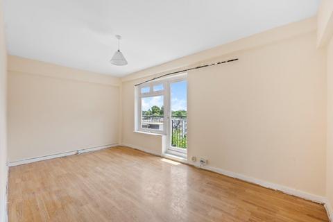 2 bedroom flat for sale, Lordship Road, London, N16