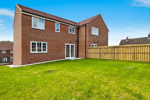 3 bedroom semi-detached house for sale, Burnside, Thurnscoe, Barnsley