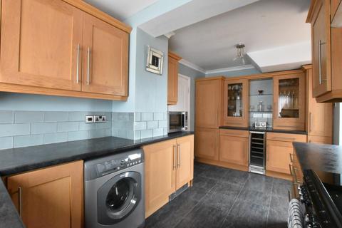 3 bedroom semi-detached house for sale, West View, Scunthorpe