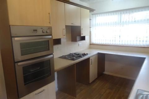 2 bedroom bungalow to rent, Louise Gardens, Bolton BL5