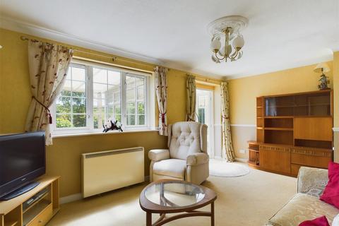 10 Middlefield Close, Weaverthorpe, Malton, YO17 8EJ