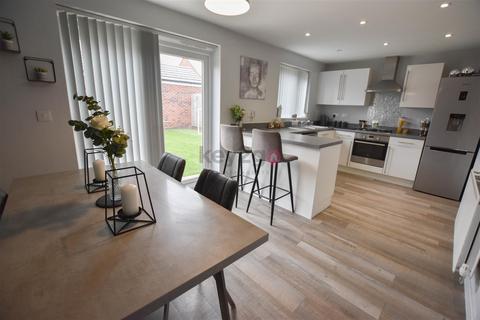 3 bedroom detached house for sale, Spitfire Road, Sheffield, S13