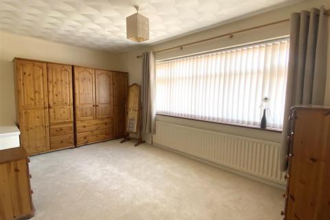 3 bedroom semi-detached house for sale, St. Andrews Way, Ardsley, Barnsley S71 5DB