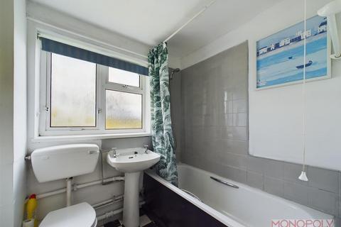 1 bedroom flat for sale, Overton Way, Wrexham