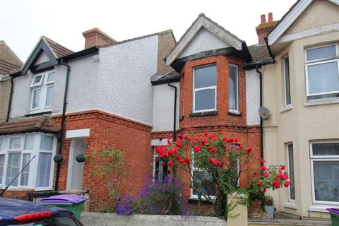 3 bedroom terraced house to rent, Church Road, Folkestone CT20