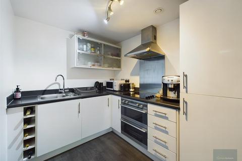 2 bedroom house for sale, A two bedroom city centre flat