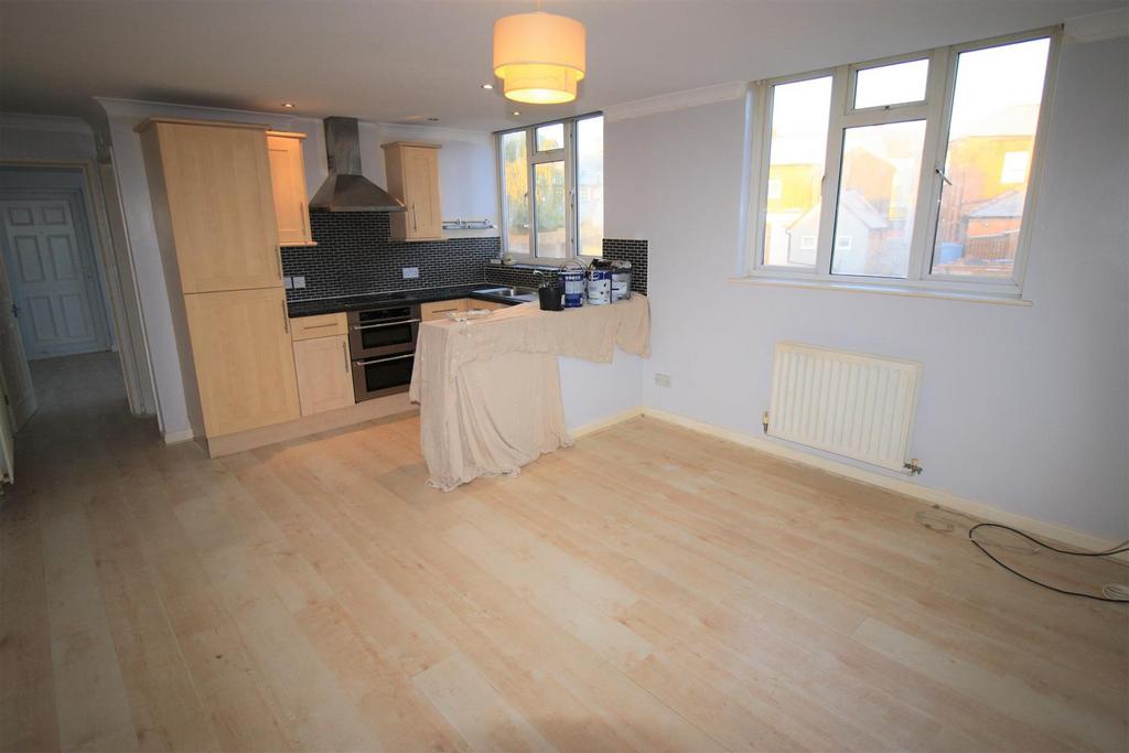 Marble Alley, Studley 1 bed flat £725 pcm (£167 pw)