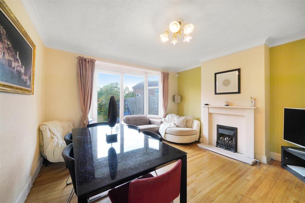 19 The Crescent - Fyh ABKcd4fp Ty Erl4 Jr I.jpg