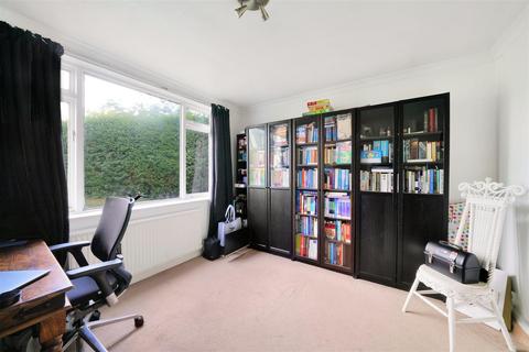 19 The Crescent, Wembley, HA0 3JS