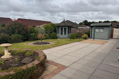 2 bedroom detached bungalow for sale, Parc Bwtrimawr, Ammanford