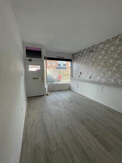 2 bedroom property to rent, Wednesbury Road, Walsall