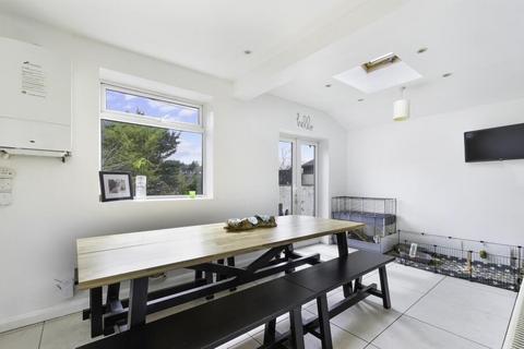 3 bedroom house to rent, Rosebery Road