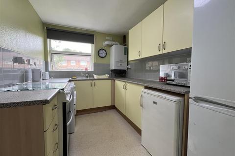 2 bedroom maisonette to rent, Orchard Lane, Codsall, Wolverhampton