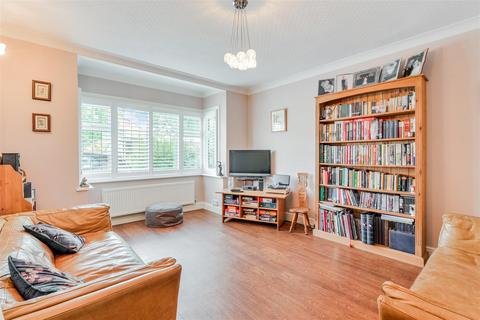 51 Temple Road, Epsom, KT19 8EY