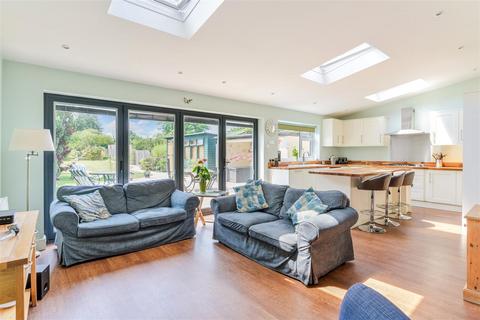 51 Temple Road, Epsom, KT19 8EY