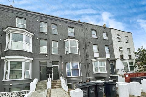 2 bedroom flat to rent, Godwin Road, Cliftonville, Margate