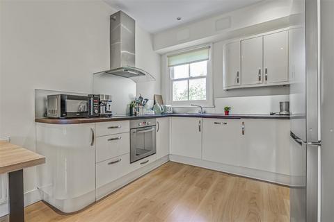 3 bedroom flat for sale, Lower Richmond Road, Putney, SW15