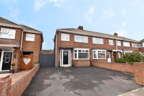 3 bedroom end of terrace house for sale, Penshurst Road, Cleethorpes DN35