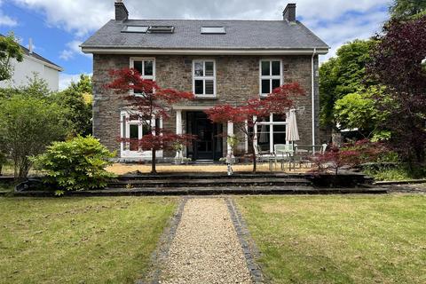 4 bedroom detached house for sale, Cemetery Road, Aberdare CF44