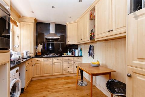 27 Portman Place, London, E2 0LG