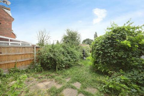 11 Rose Park Close, Hayes, UB4 9AT