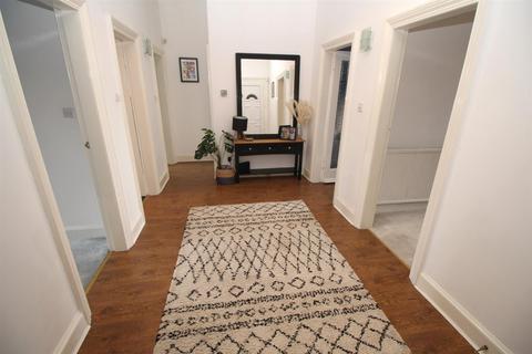 3 bedroom flat for sale, Binnie Street, Gourock