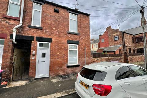 3 bedroom semi-detached house to rent, Wood Street, Swinton, Mexborough