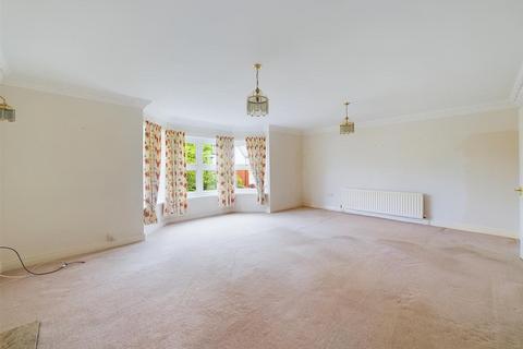 2 bedroom flat for sale, Marlborough House, Holywell Avenue, Whitley Bay