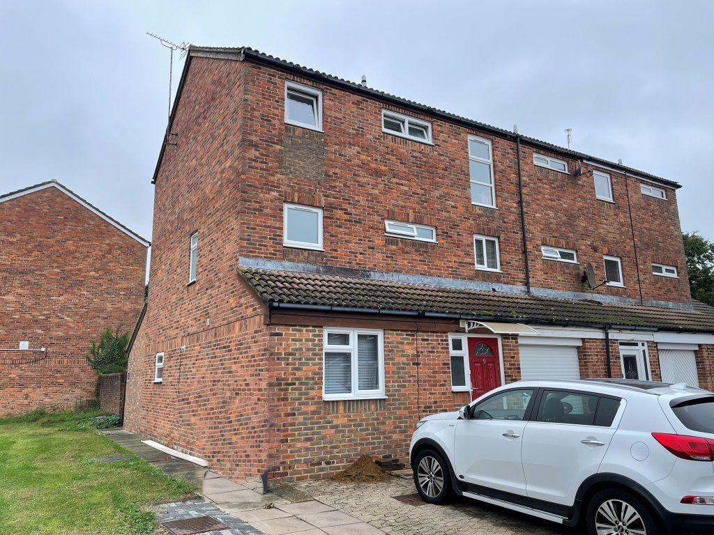 Meadow Way, Leighton Buzzard 1 bed flat to rent £950 pcm (£219 pw)