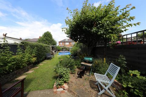 3 bedroom semi-detached house for sale, Silverdale Road, Hull